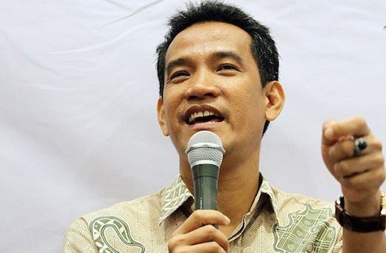 Refly Harun Sebut Jokowi Takut Kalah Pamor dari Anies, Ngabalin dan Ruhut Kompak Menyerang
