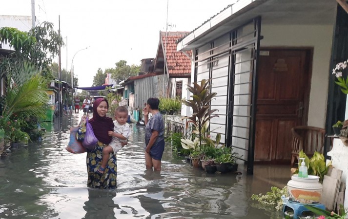 Rendam Ratusan Rumah di Kota Tegal, BMKG: Rob Masih Berpotensi sampai Besok