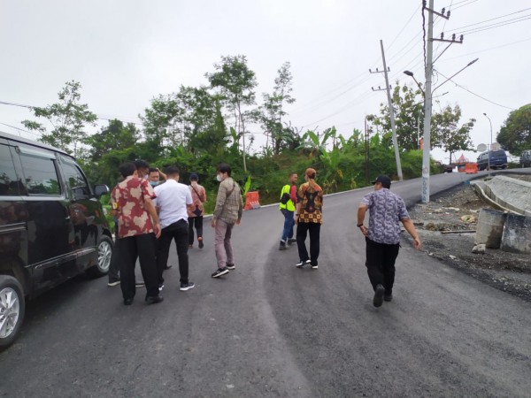 Kinerja DPUPR Diacungi Jempol, Jalan Clirit Sudah Mulus dan Bagus