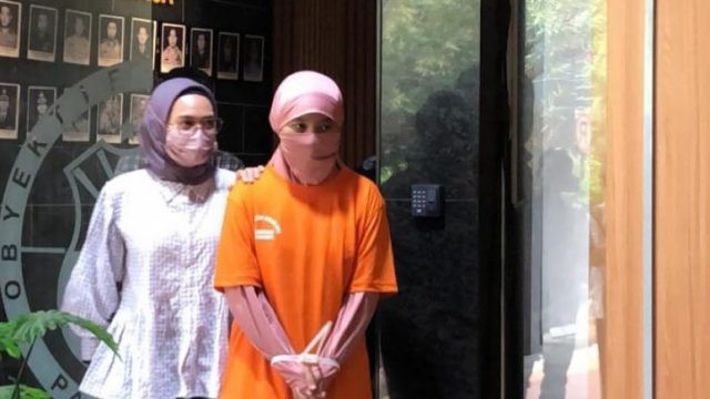 Sadis! Istri Sah yang Cemburu Bunuh Pelakor dengan Menusuk Organ Vital Berkali-kali