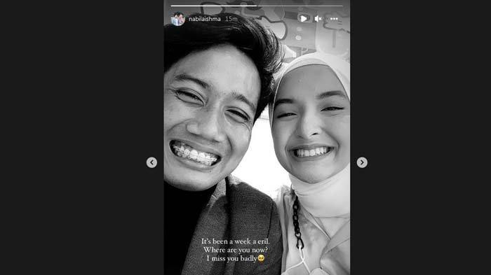 Unggah Foto Selfie Hitam Putih, Kekasih Eril: Kamu Berada di Mana Sekarang. Aku Sangat Merindukanmu