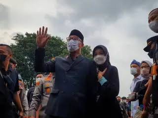 Tiba di Bandung, Jenazah Eril Disambut Hujan Deras dan Suara Takbir Para Warga