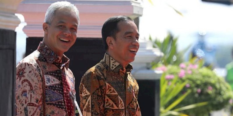 Terkesan Dekat dengan Ganjar Pranowo, Jokowi Dinilai Secara Perlahan Mulai Vulgar