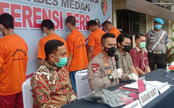 Tahanan Tewas Dianiaya dan Disuruh Masturbasi Pakai Balsem, Dua Polisi Jadi Tersangka