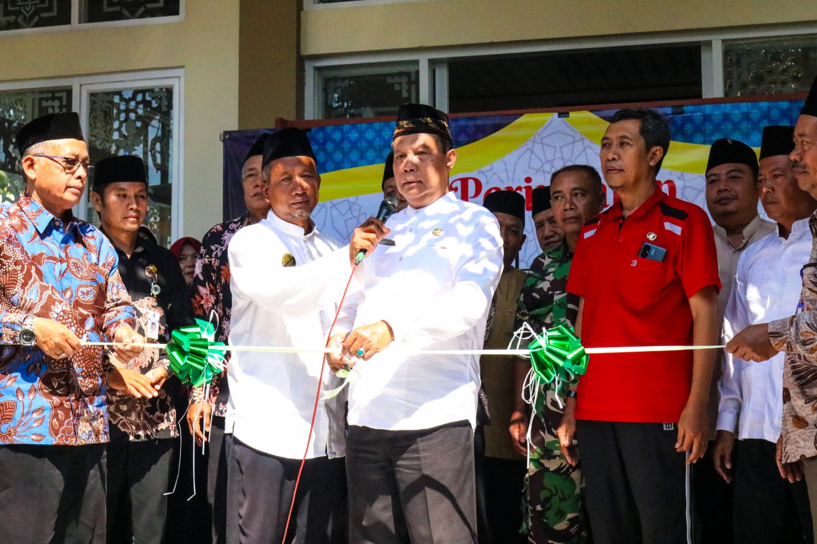 Peringati Maulid Nabi, SMPN 1 Pagerbarang Kabupaten Tegal Sekaligus Resmikan Musala 