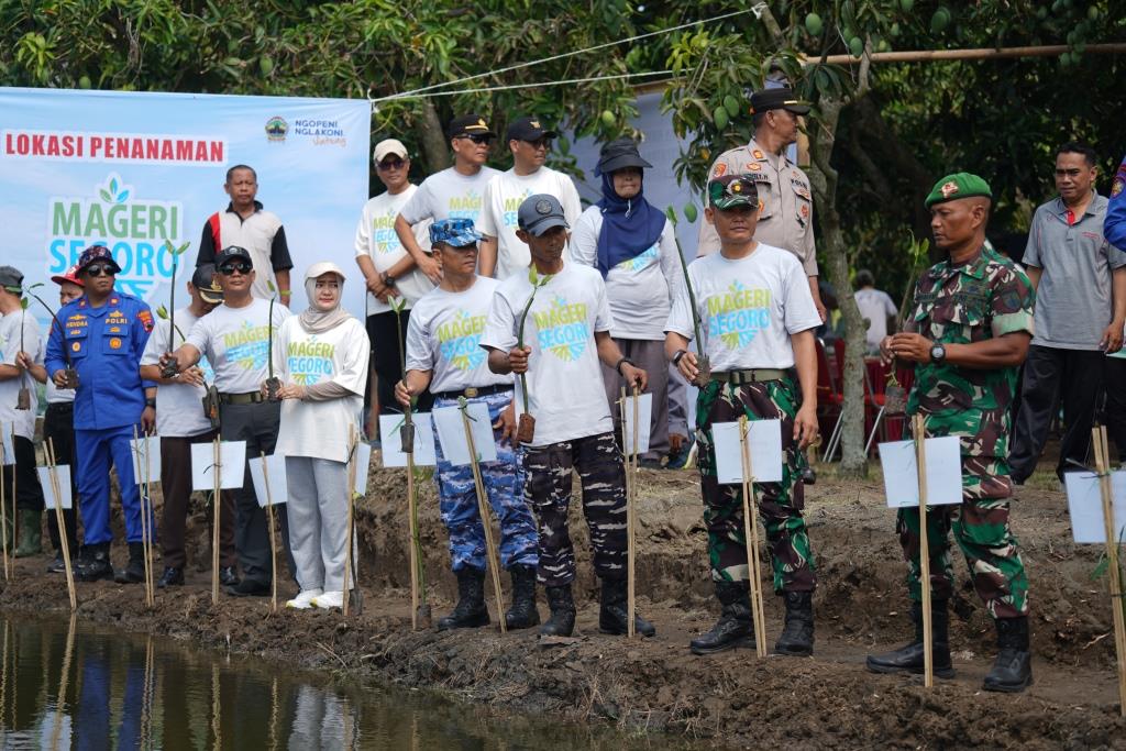 Mageri Segoro, 264 Titik di 17 Kabupaten dan Kota se Jawa Tengah Ditanami Pohon  