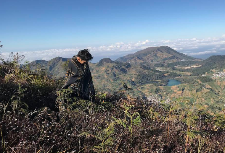 Panduan Lengkap Trekking Gunung Prau untuk Pemula, Jalur, Tips, dan Biaya 