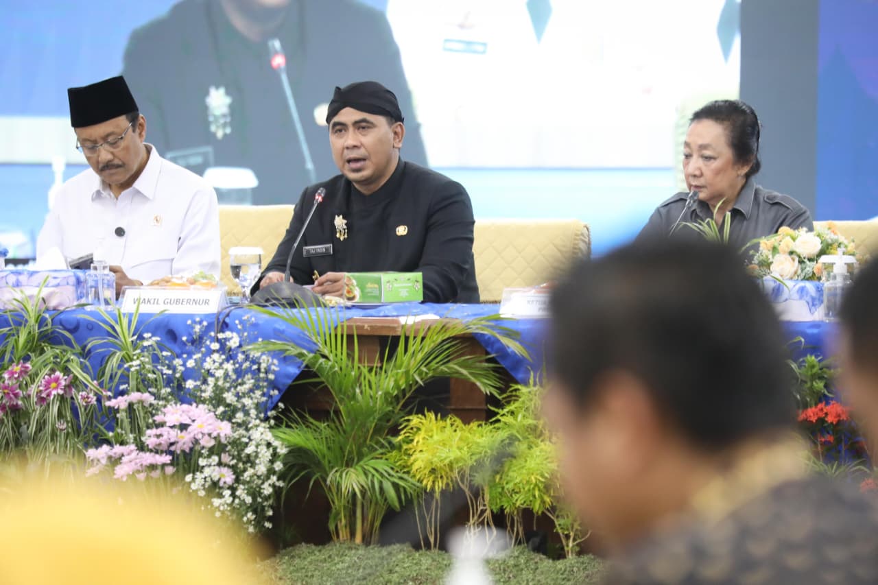 Minta Percepat Penyusunan DTSEN, Taj Yasin: Agar Intervensi Kemiskinan di Jateng Tepat Sasaran