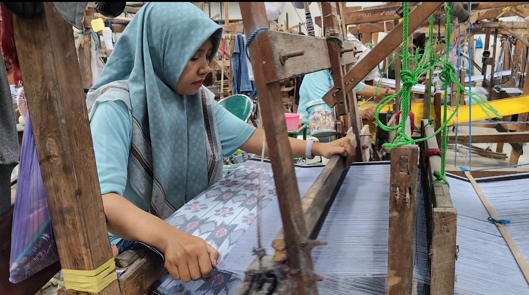 Imbas Perang Iran-Israel: 50 Ribu Sarung Tegal Gagal Kirim ke Afrika