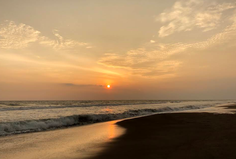 7 Spot Sunset Paling Cantik di Cilacap dengan Harga Tiket Murah, Wajib Masuk Daftar Liburanmu