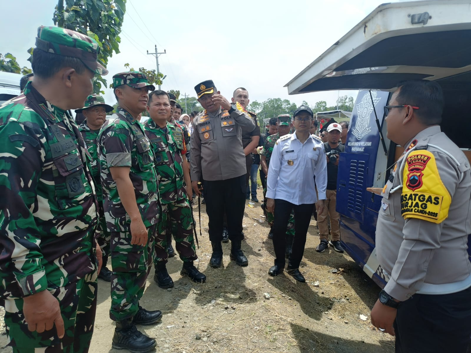 Tak Perlu ke Slawi, Warga Kesadikan Kabupaten Tegal Urus SIM dan KTP di Lokasi Pembukaan TMMD 