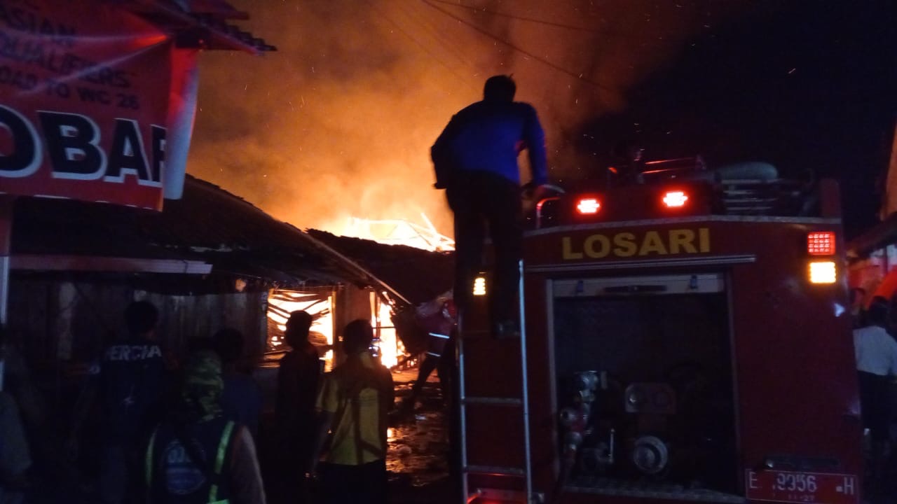 4 Kios di Pasar Losari Brebes Terbakar, Diduga Pemicunya karena Ini