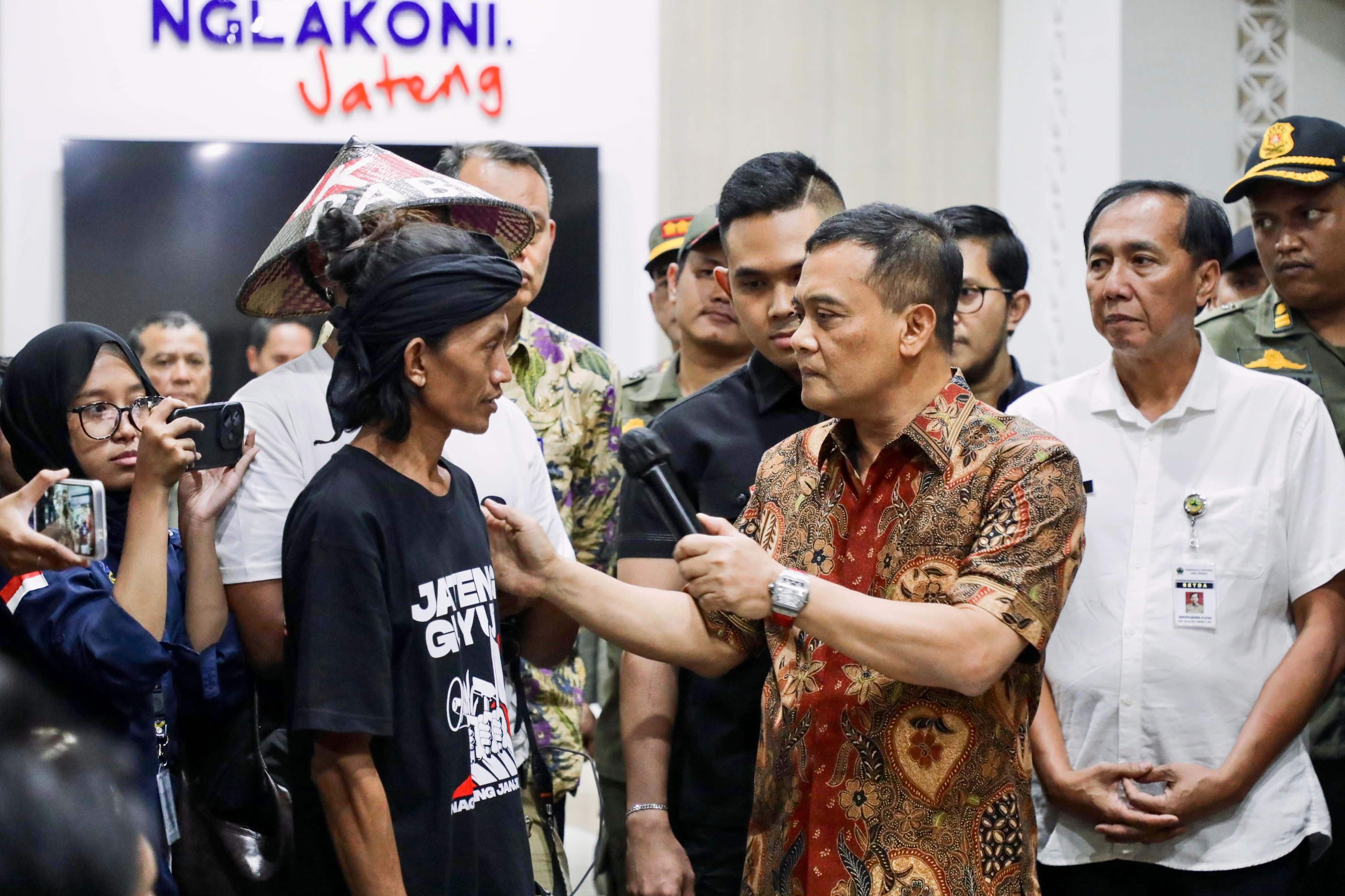 Gubernur Ahmad Luthfi Buka Ruang Dialog Pertemukan Aspirasi Masyarakat 