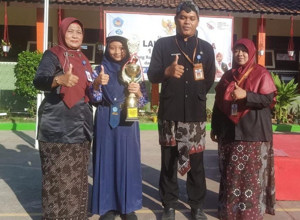 MANTAP JIWA! Cinta Tiara Bawa SMP Negeri 2 Jatibarang Brebes Juara FLS2N 2023