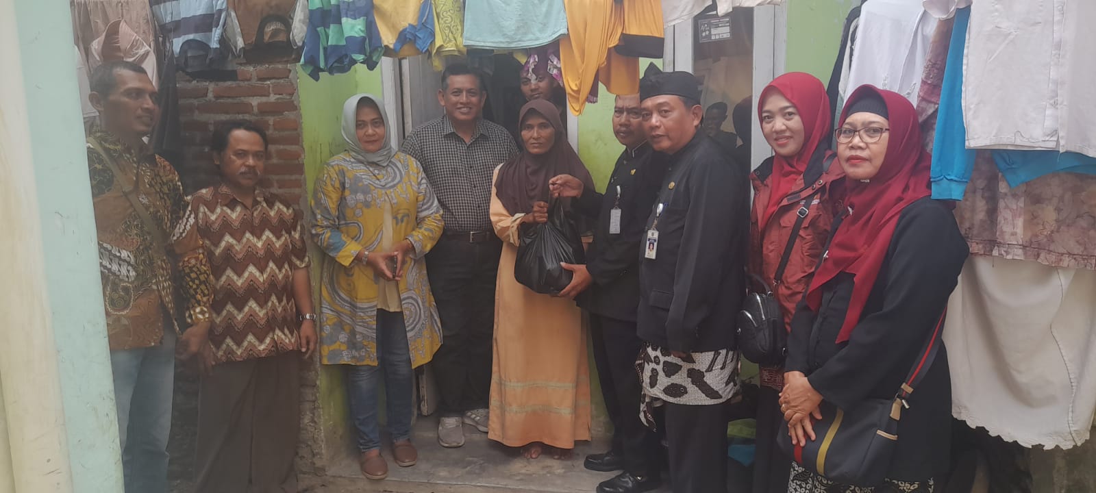 Alhamdulillah, Keluarga yang Tinggal di RTLH di Wilayah Perkotaan Brebes Akhirnya Terima Bantuan Rehab Rumah
