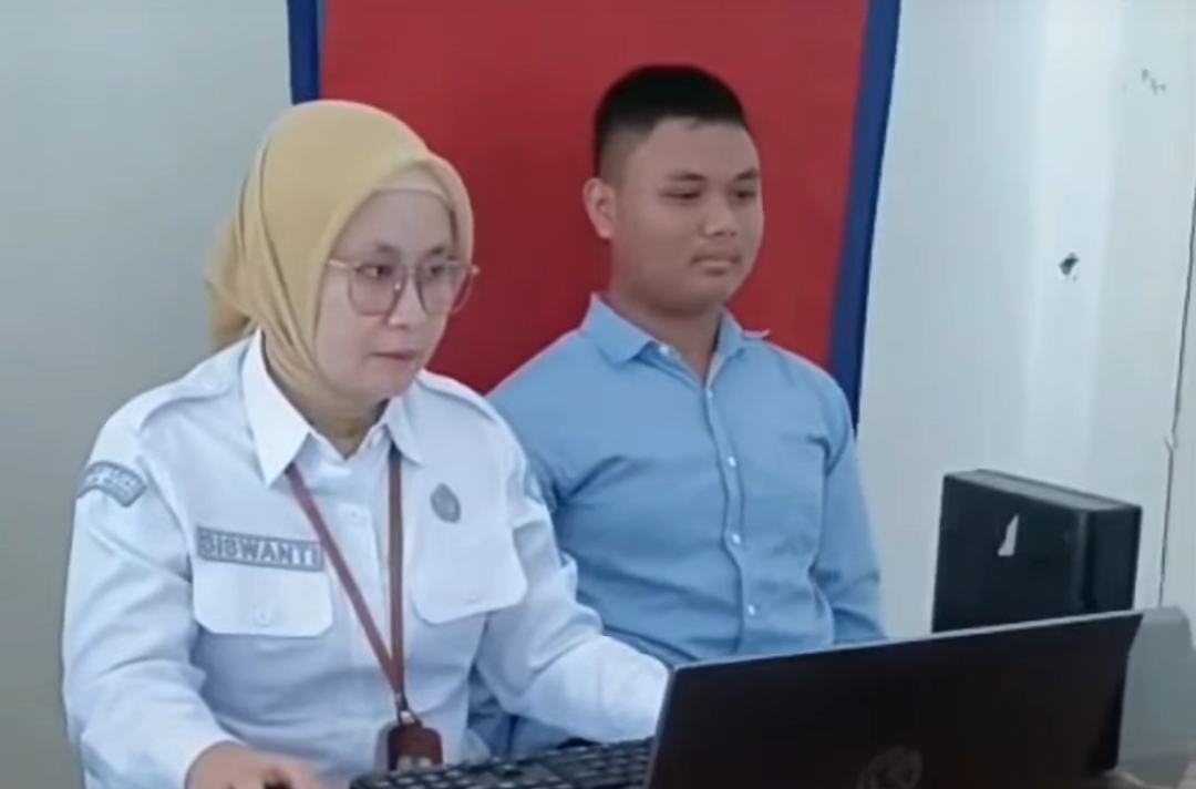 Goes To School, Dindukcapil Brebes Jemput Bola Perekaman KTP-el Pemula 
