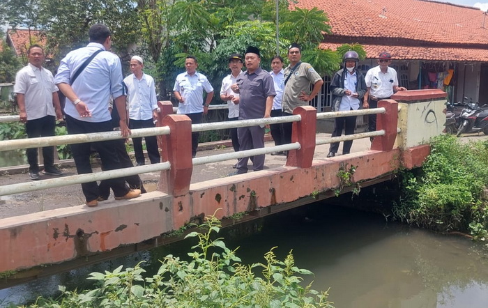 Blusukan ke Sungai Jembangan, Ketua DPRD Kabupaten Tegal Temukan Sedimentasi Parah