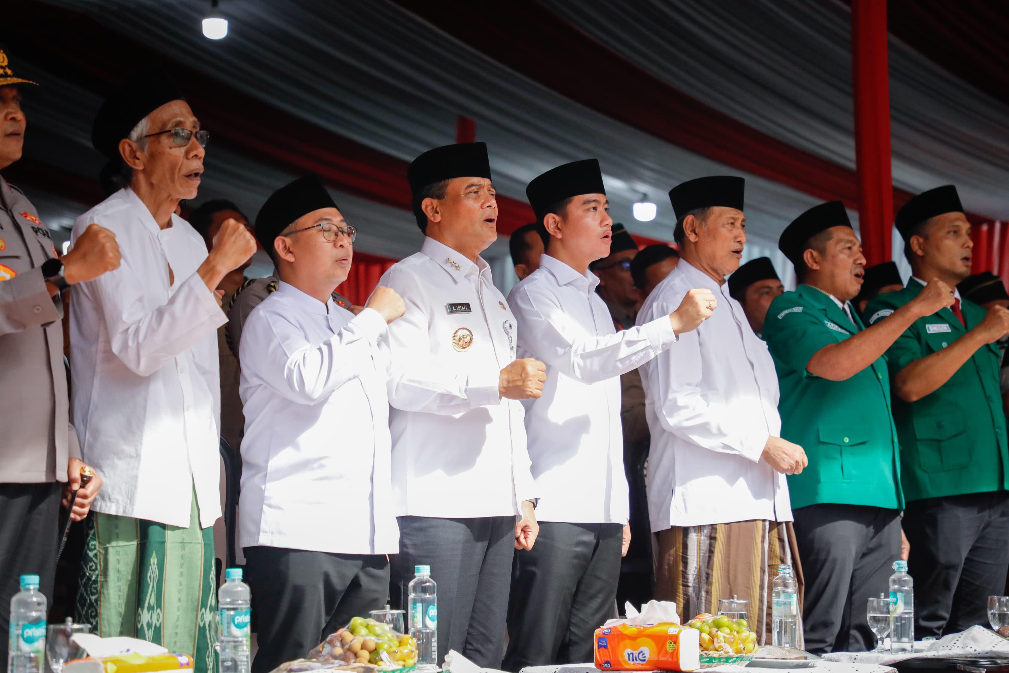 Gubernur Ahmad Luthfi Dampingi Wapres RI Gibran di Pengukuhan GP Anshor Jateng