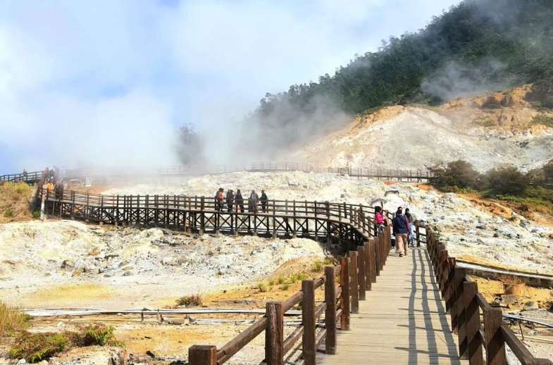 Liburan Seru! 4 Destinasi Wisata Alam di Dieng untuk Keluarga