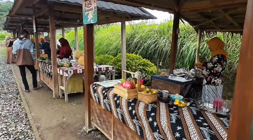 7 Pasar Tradisional Unik di Jawa Tengah yang Tak Biasa