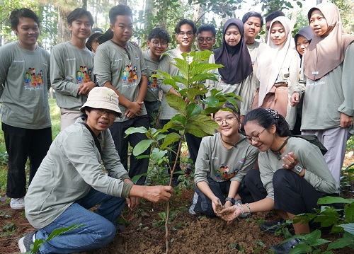 Sharp Indonesia Lantik Anggota Baru Komunitas Lingkungan Sharp Greenerator 