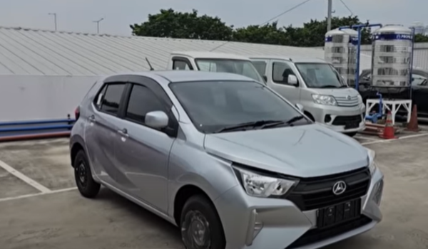 Cocok untuk Ojol Mobil, Angsuran Kredit Daihatsu Ayla Oktober 2023 Hanya Rp1 Jutaan Saja