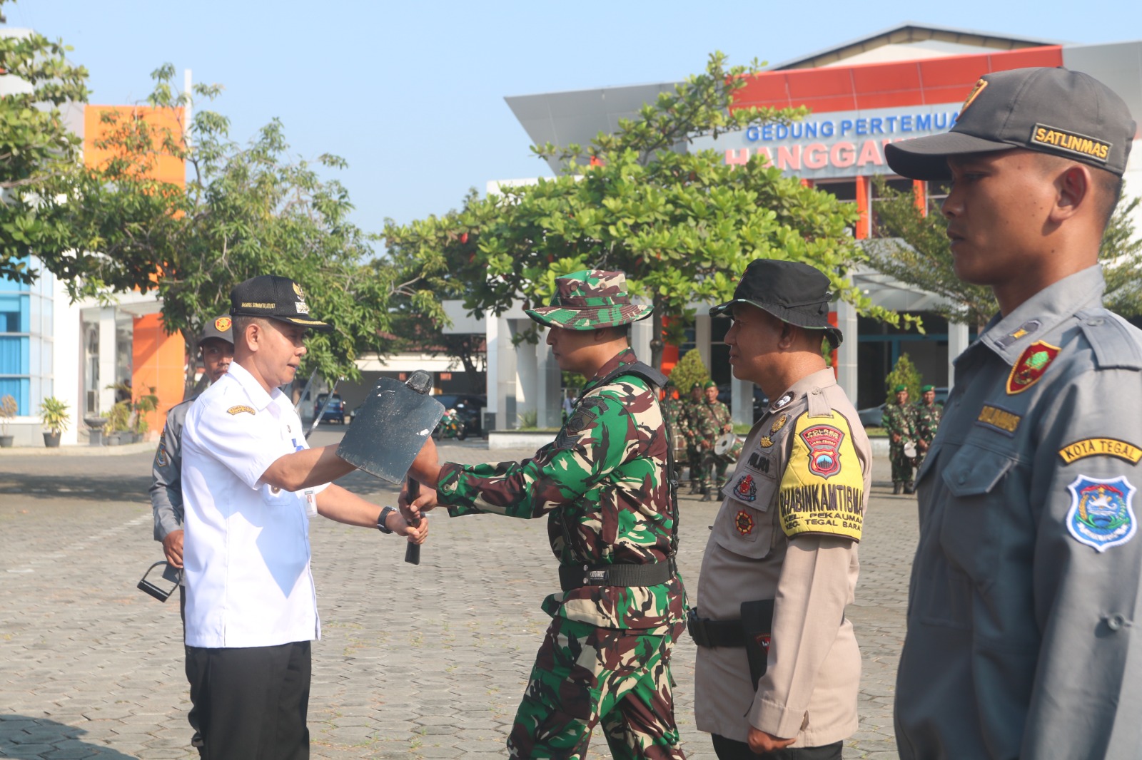 Dibuka Pj Walikota, Program TMMD di Tegal Sasar Perbaikan Saluran