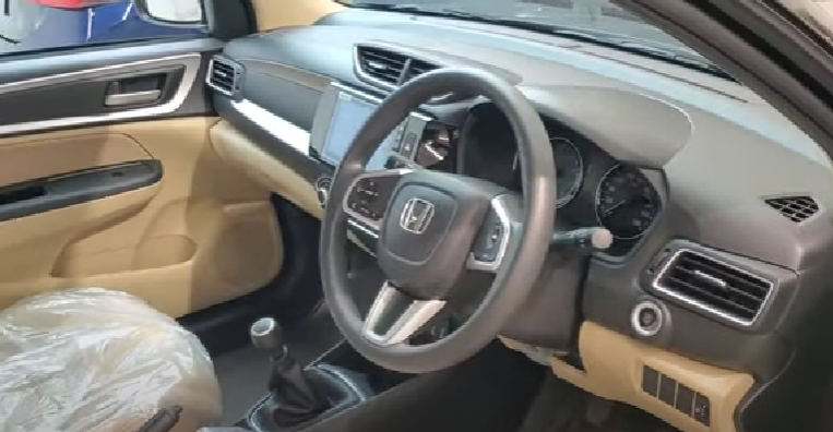 Mending Pilih Ini, Mobil LCGC Honda Amaze Punya Interior Super Mewah Dari Pada Saudaranya Brio 