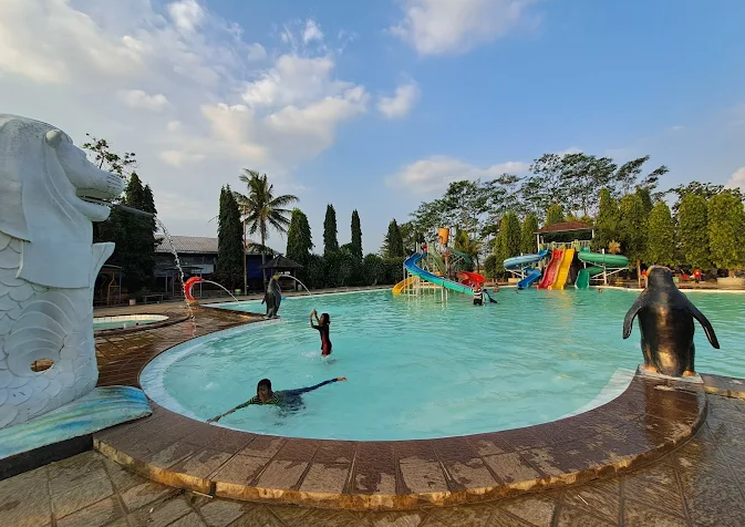 5 Rekomendasi Kolam Renang Murah di Kendal, Harga Mulai Rp5.000