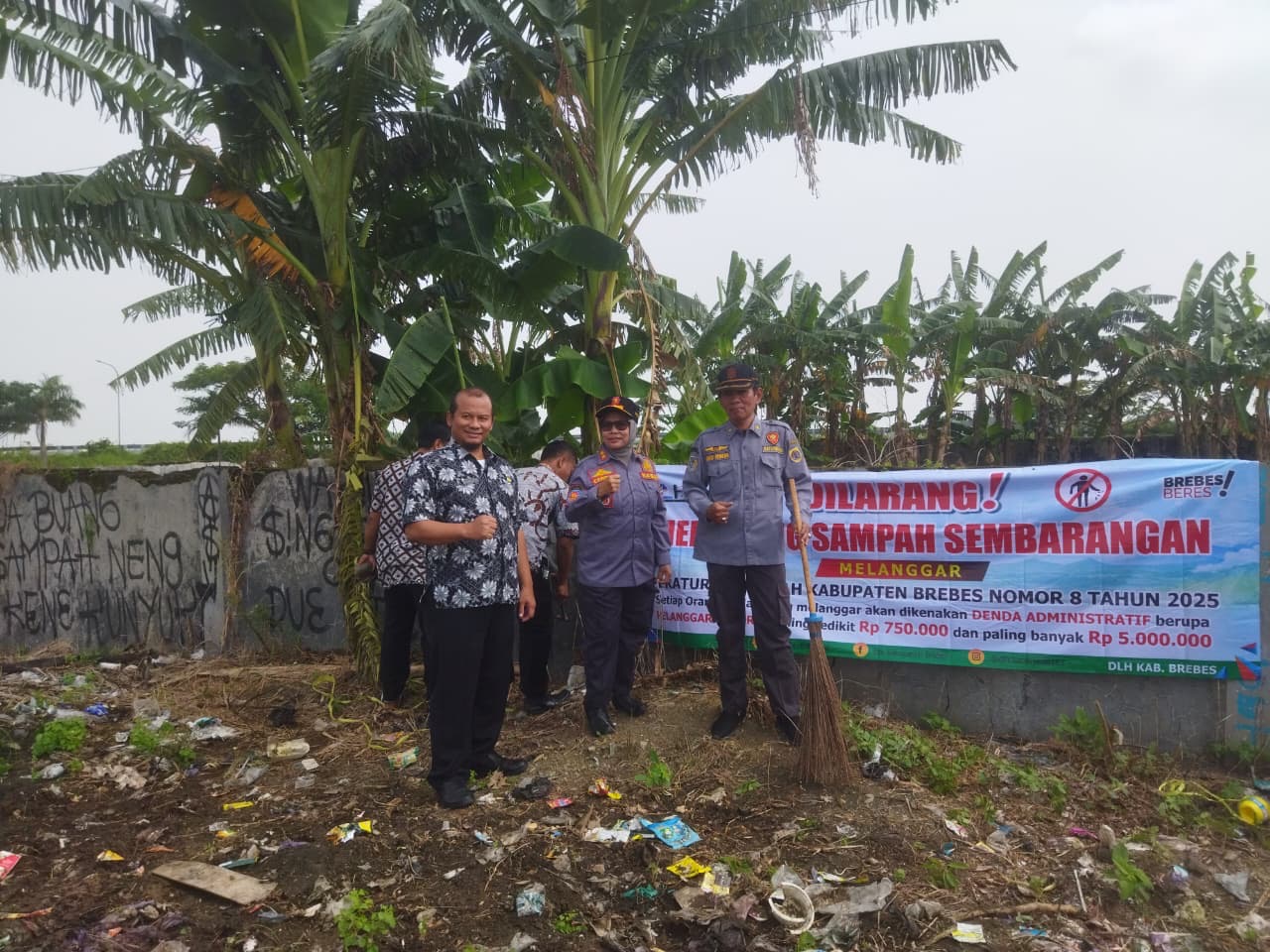 Buah Sampah Sembarangan di Brebes, Siap-siap Kena Denda Rp5 Juta
