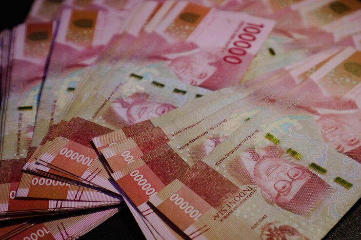 Butuh Dana Renov Rumah? Ini 7 Pinjol Cicilan Ringan 2025 Limitnya Hampir Rp100 Juta