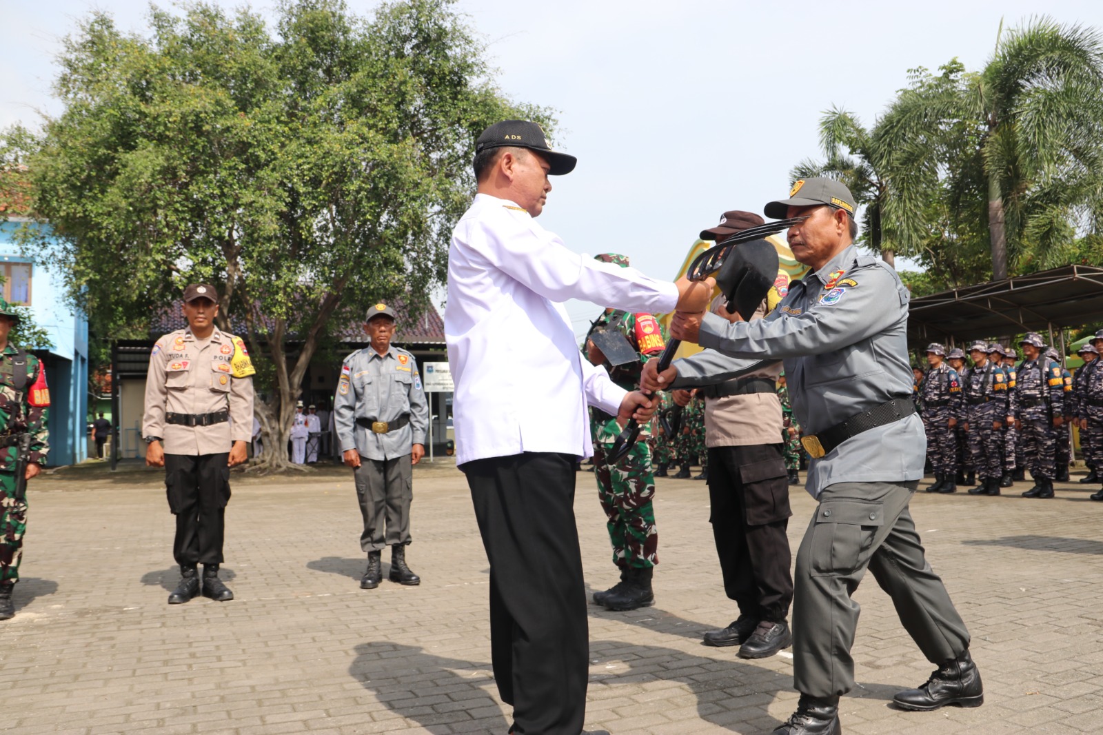 Pj Wali Kota Tegal Buka TMMD Sengkuyung di Kecamatan Tegal Barat