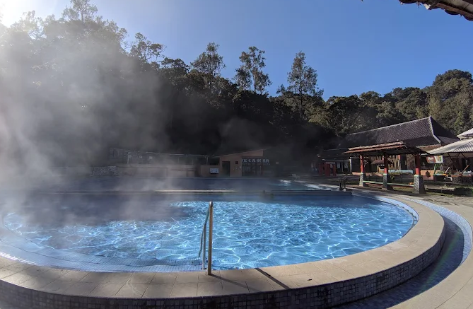 12 Kolam Air Panas Hits di Jawa Timur yang Wajib Dikunjungi saat Weekend, Adem, Alami, dan Bikin Rileks