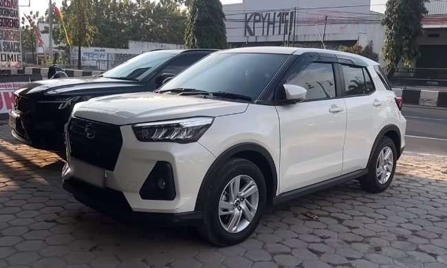 4 Kelebihan Mobil SUV Toyota Raize dengan Segudang Fitur Terbaru dan Harga yang Ramah Kantong