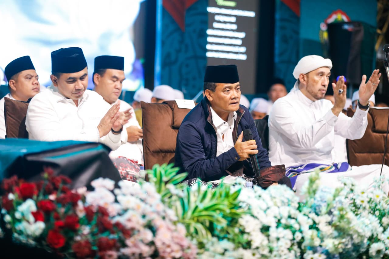 Program Beasiswa Santri dan Pengasuh Pesantren Diluncurkan di Jateng, Gubernur: Kita Openi 