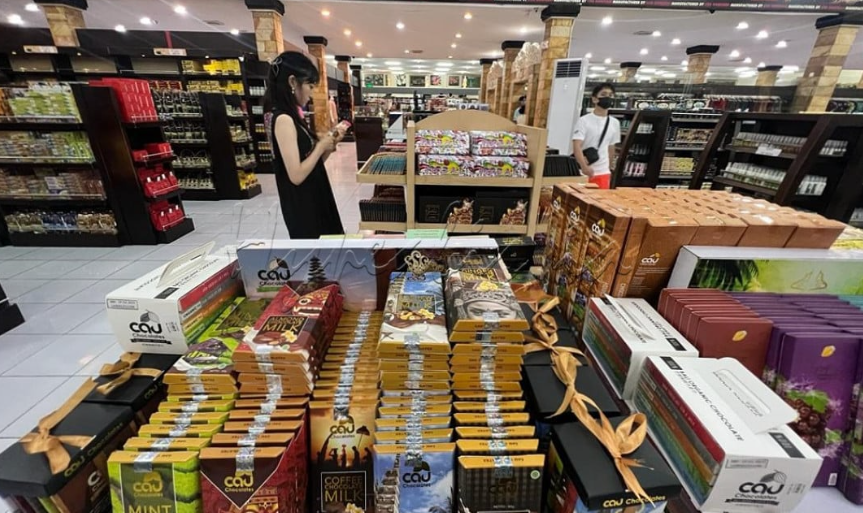 5 Rekomendasi Toko Oleh-oleh Terlengkap di Semarang, Murah dan Banyak Sekali Pilihannya!