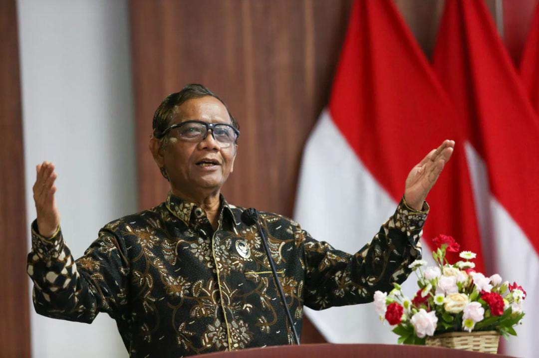 Johnny G. Plate Jadi Tersangka, Jokowi Tunjuk Mahfud MD Jadi Plt Menkominfo