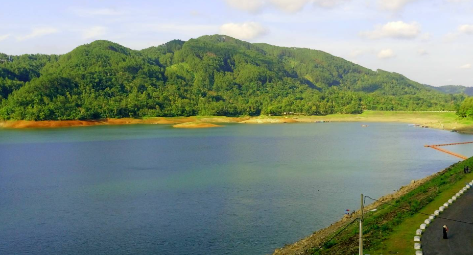 Rekomendasi Danau Wisata Terbaik di Jateng plus Estimasi Biaya Sewa Perahu dan Lain-lain