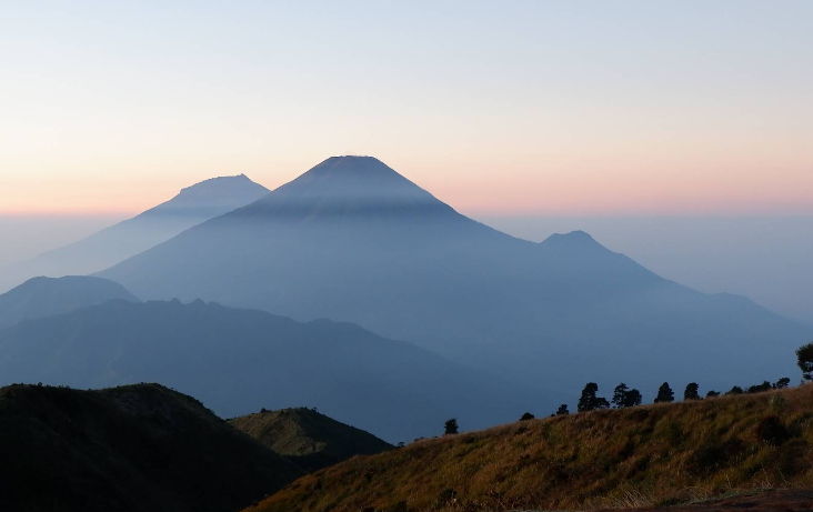 Wisata Alam Batang, Jalur Pendakian Ringan & Air Terjun yang Ramah Pemula