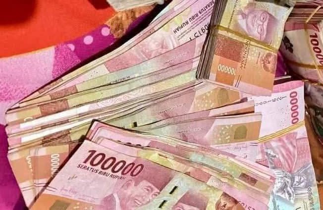 Gaji UMR Nekat Pinjam! Ini 5 Trik Melunasi Utang Pinjol Bagi yang Pas-pasan 