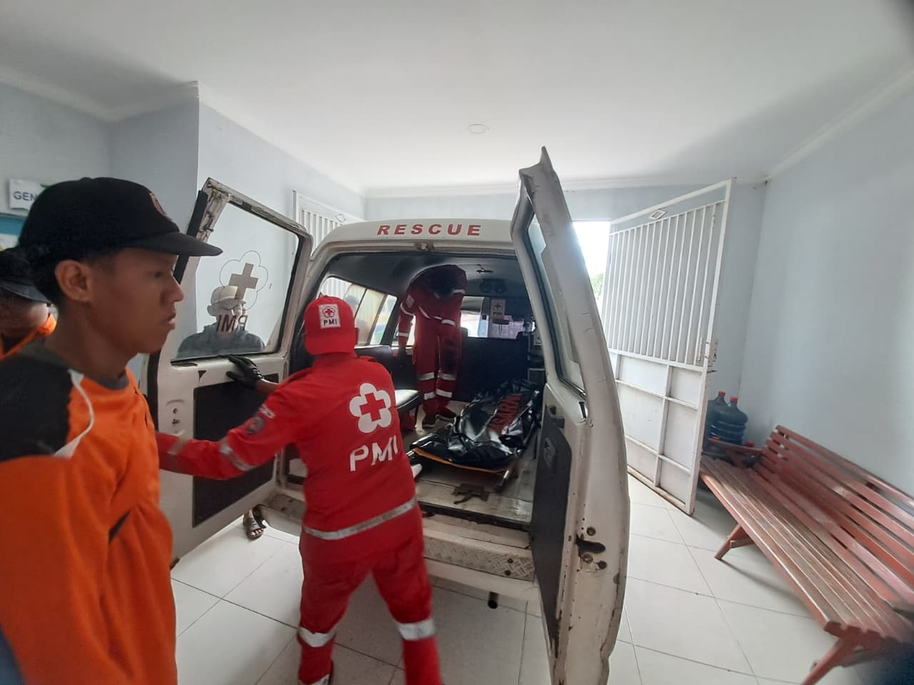 Sempat Hilang Saat Berenang di Laut Larangan, Pemuda di Tegal Ditemukan