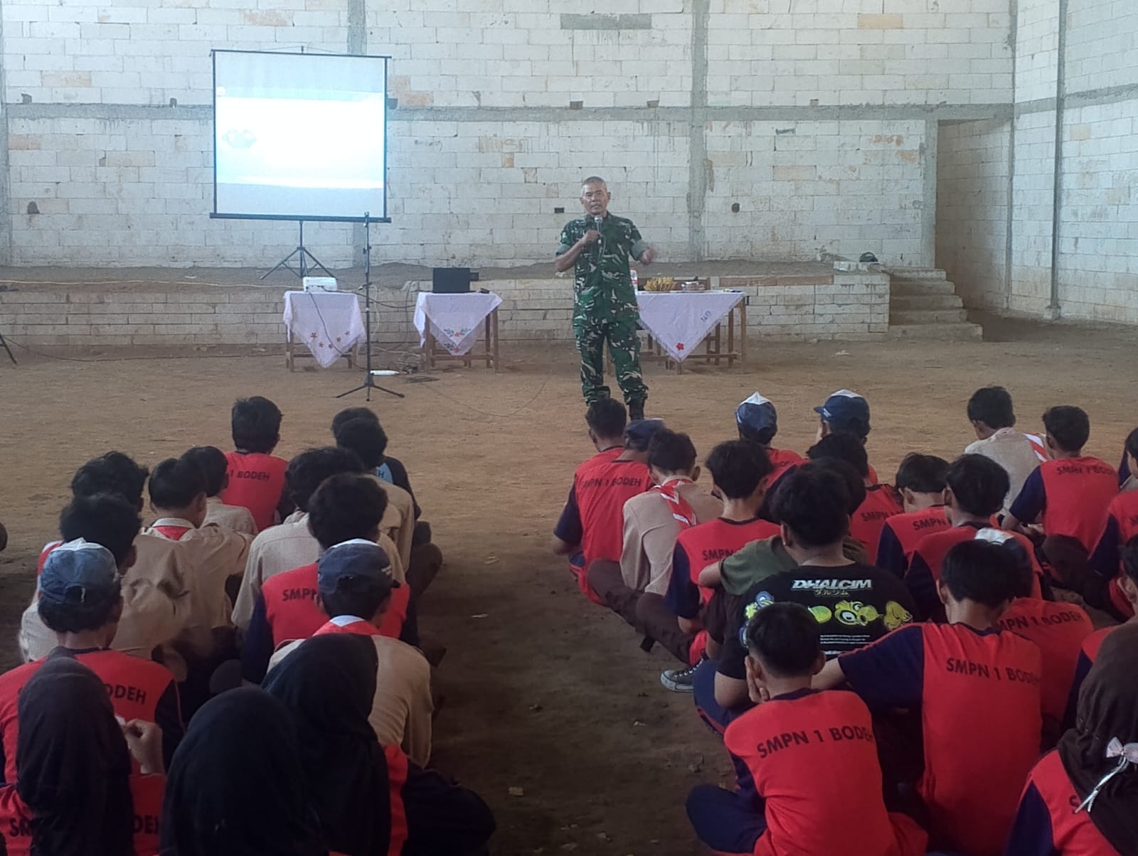 Undang TNI, SMP Negeri 1 Bodeh Pemalang Bentuk Karakter Siswanya