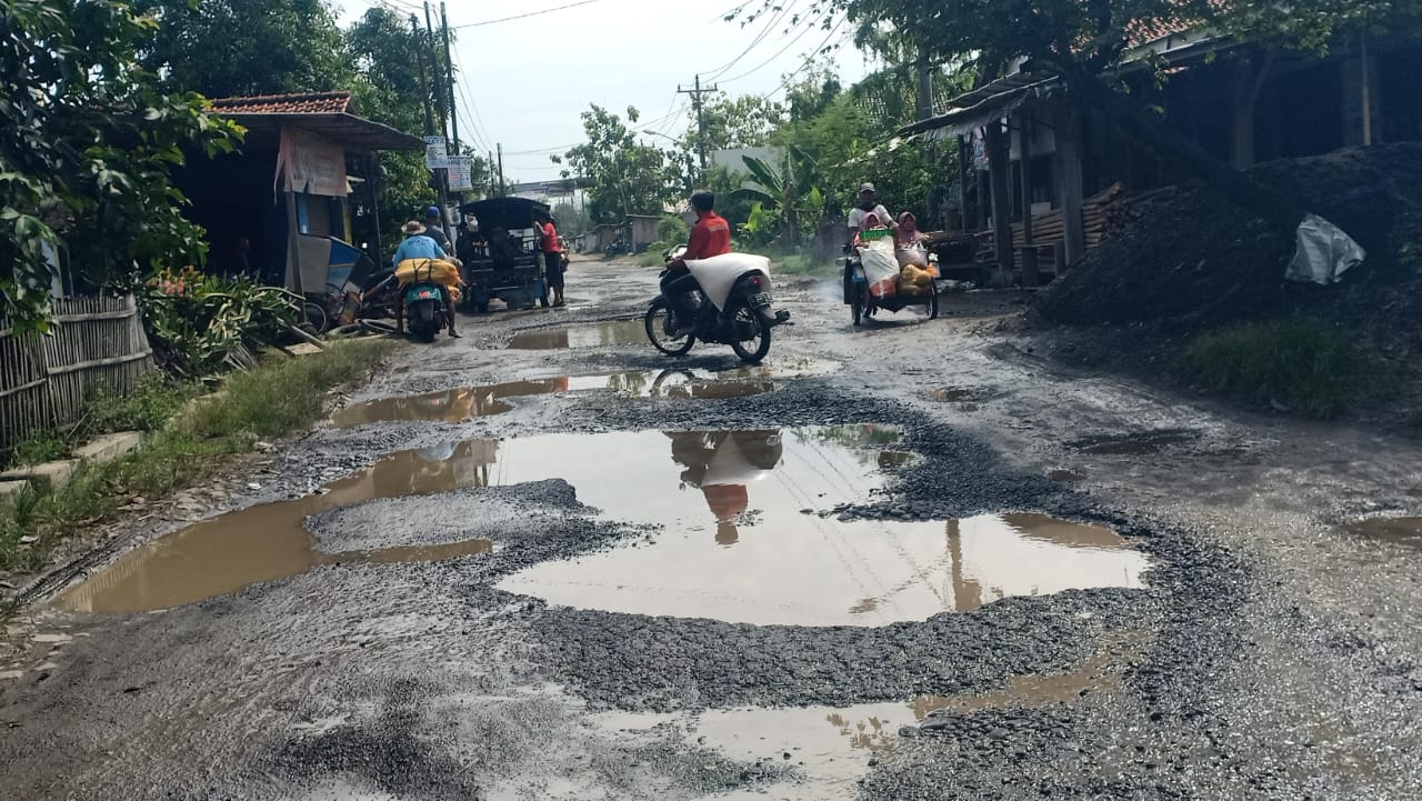 Kerusakan Jalan Bulakamba-Slatri Brebes Makin Parah, Anggaran Perbaikan Capai Rp4,6 Miliar