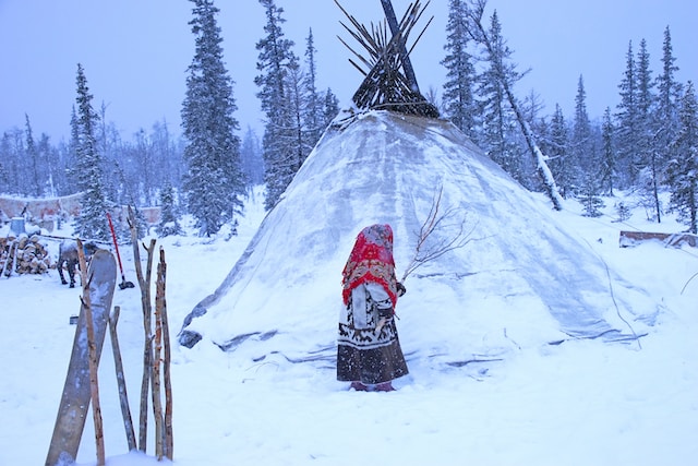 Ternyata Seperti Ini Cara Bertahan Hidup Suku Eskimo dengan Tempat Tinggal Bongkahan Es Kutub