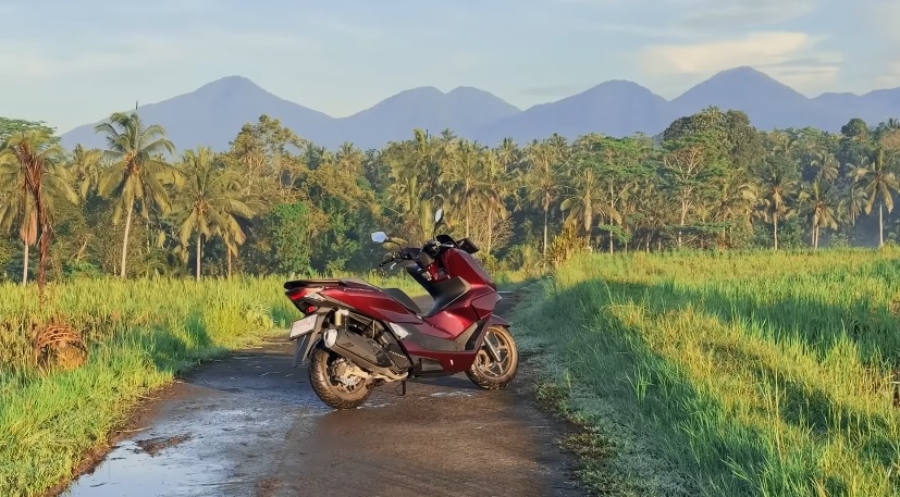 Mau Beli Honda PCX 160 Bekas di 2025? Ini Tips dan Update Harga Terbarunya