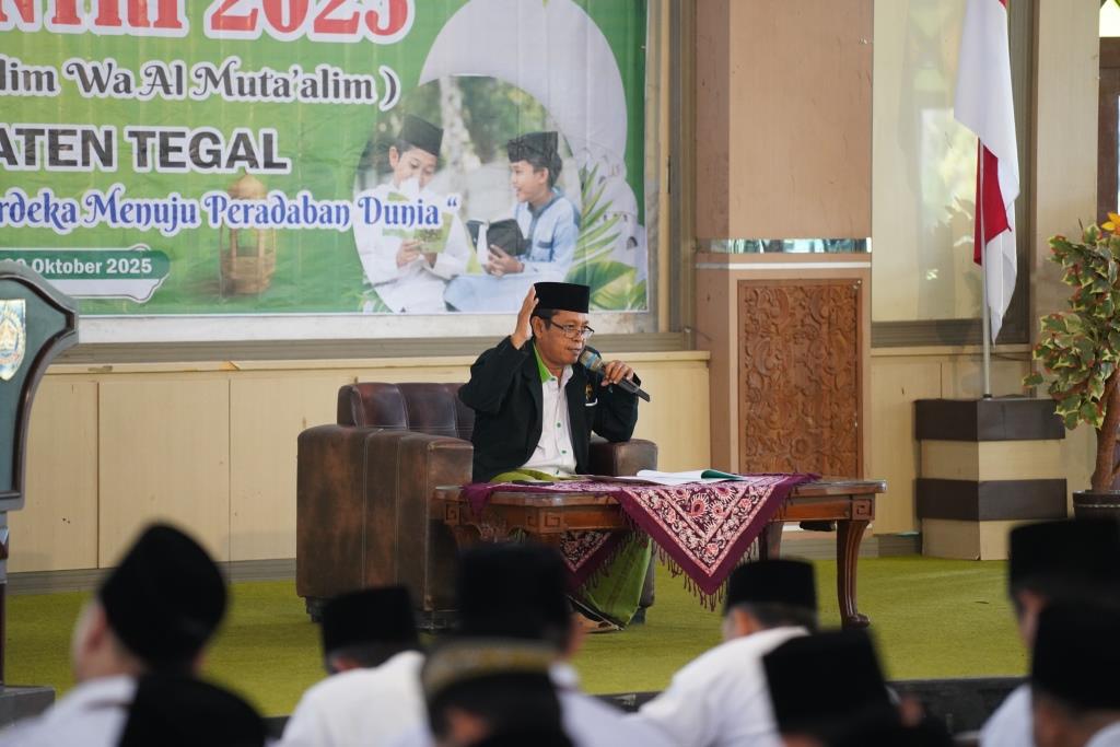 Bupati Tegal Ischak Sambut Baik Ngaji Bandongan Karena Hal Ini