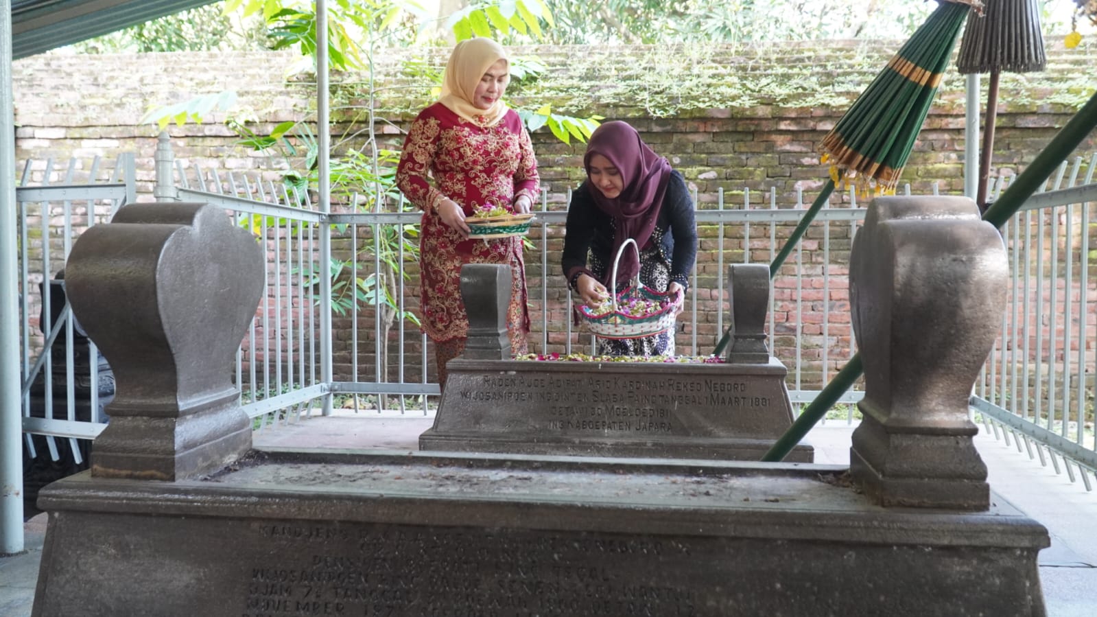 Kota Ziarahi Makam RA Kardinah di Hari Kartini, Wakil Wali Kota Tegal: Teladani Perjuangannya