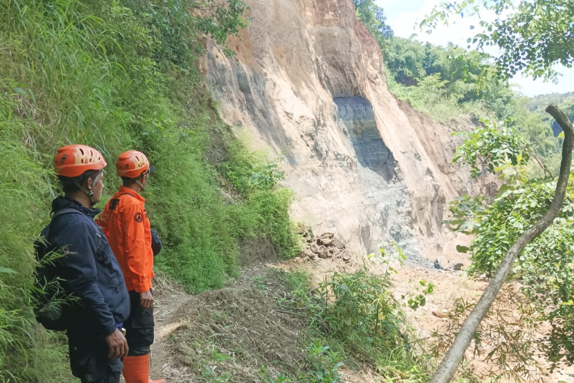 Longsor di Brebes, Satu Lansia Dikabarkan Hilang