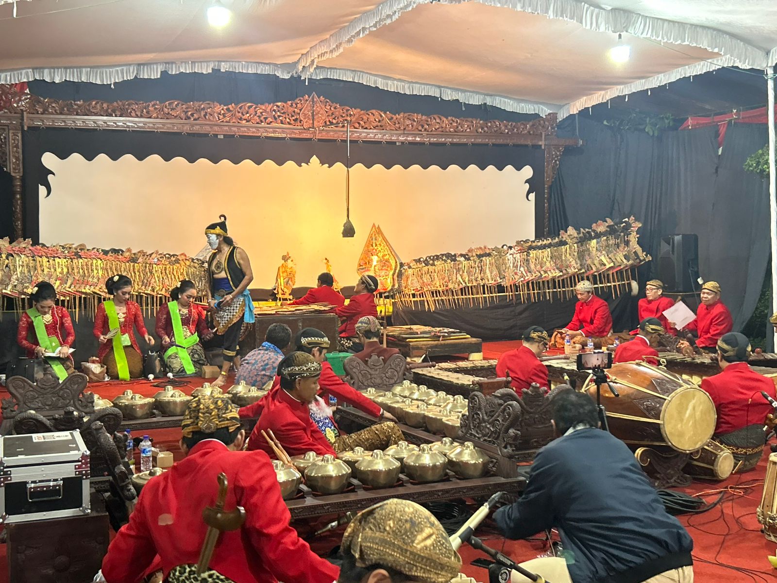 Sumanto Singgung Nilai Kepahlawanan dan Pengabdian saat Pentas Gatotkaca Sungging