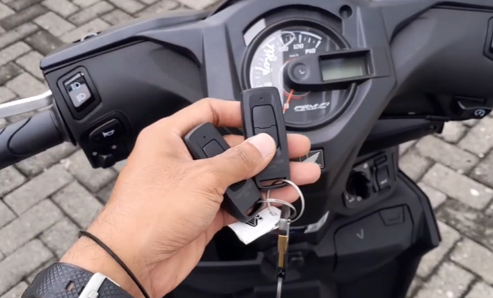 Cara Menggunakan Keyless New Honda BeAT 2024, Kuncinya Berbeda dengan Generasi Sebelumnya